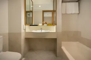 Ramada Hong Kong Grand View - Salle de bain