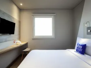 ibis budget Surabaya Diponegoro - Room
