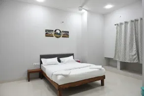 Hotel RRR Palace - Chambre