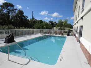Holiday Inn Express & Suites Spring Hill by IHG - Piscine