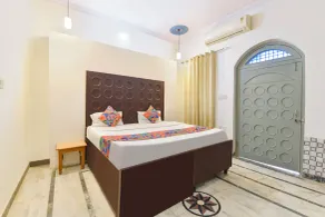 Fabhotel Pink Haveli - Chambre