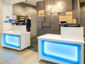 Holiday Inn Express & Suites - Denton North by IHG - Réception