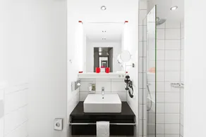 DORMERO Hotel Frankfurt - Salle de bain