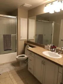 Resort Style Luxury 2BD Suite in Irvine's Spectrum Center - Badezimmer