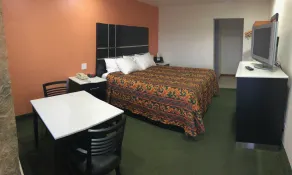 Days Inn by Wyndham Oroville - Værelse