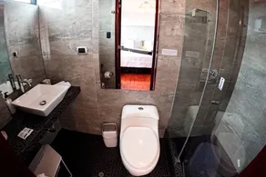 RHOUSE Cusco - Bathroom