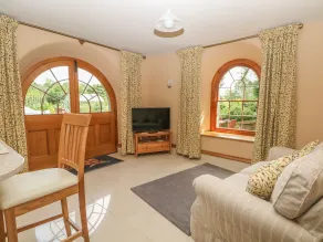 Lacewood - Interior