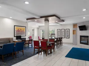 Holiday Inn Express Fort Bragg by IHG - Restaurant