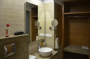 Sparrow Hotel Managed by Siara Sariska Alwar - Bathroom