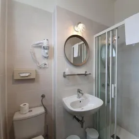 The Originals Access, Hotel Le Canter Saumur - Badeværelse