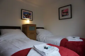 Holt Apartment - Room