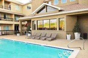 Country Inn & Suites by Radisson, Fort Worth West l-30 NAS JRB - Piscine