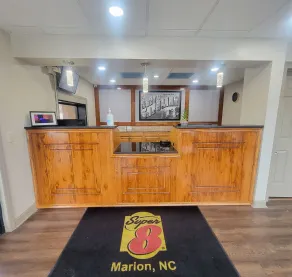 Super 8 by Wyndham Marion NC - Reception