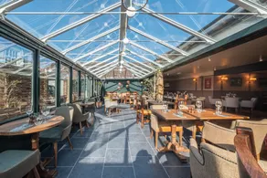 The Feathers Holt - Restaurant
