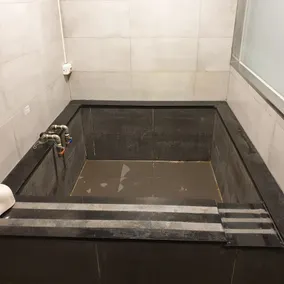 Slow Wow Hot Spring Hotel - Baño