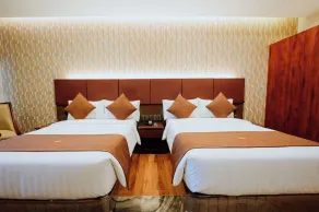 Hotel La Vista by Grotto Vista - Room
