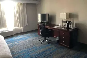 Ramada by Wyndham Cleveland Independence - Chambre