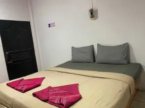 OYO 75524 SK Resort - Room