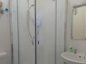 The Dolphin Hotel - Bathroom
