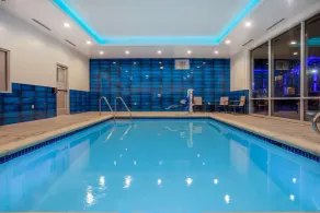 La Quinta Inn & Suites by Wyndham Galt Lodi North - Piscine