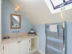 Warren Cottage - Bathroom
