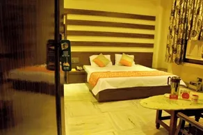 Hotel Surbhi - Room