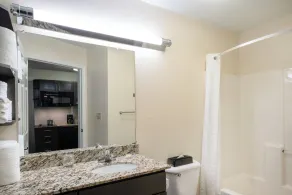 Candlewood Suites Hopewell - Fort Lee by IHG - Badeværelse