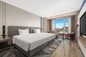 Holiday Inn Express Qingdao Hongdao Station by IHG - Qingdao International Airport - Room