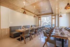 Treebo Premium Silverstone Resort With Mountain Valley View - Restaurant