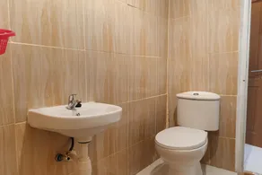 OYO 93953 Kost Tamara Near Kantor Desa Sengka - Badezimmer
