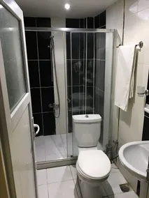 Ahranis Hotel - Baño