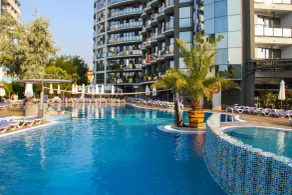 Smartline Meridian Hotel - Piscine