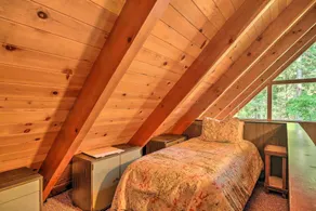 Twain Harte Mountain Cabin w/ Deck - 3 Mi to Dtwn - Værelse