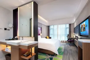 Hampton by Hilton Zhangjiajie Tianmen Mountain -Situated opposite the Tianmen Mountain Cable Car Station -Provide free airport shuttle service - English-speaking customer service - Pokój