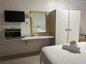 Marco Polo Motor Inn Sydney Hotel - Room