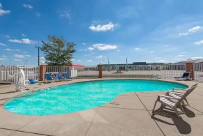 Super 8 by Wyndham Jasper - Pool