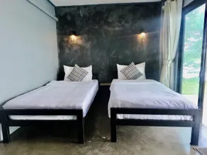 OYO 75530 By the dam cafe and farmstay - Room