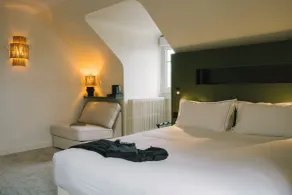 Hôtel Les Grands Voyageurs - Room