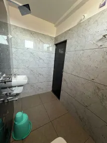 Arna Inn Luxury Stay - Bathroom