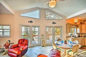 Oceanfront Sullivan Cottage On 6 Acres W/Kayak! - Interiør