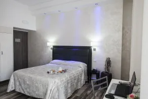 Napoli Garibaldi Square - Room