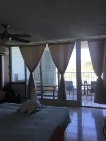 East Island Waterfront Suites - Habitación