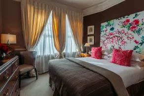 11 Cadogan Gardens and The Apartments - Room