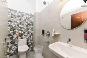 Hotel Shine International - Bad