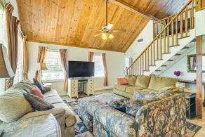 Boat & Swim: Lakefront Toledo Bend Retreat! - Interni