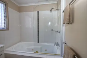 BIG4 Twin Dolphins Holiday Park - Bathroom