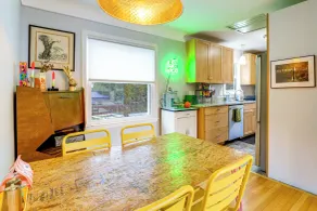 Walk to Dtwn Ferndale: Quaint Home w/ Private Yard - Interiör