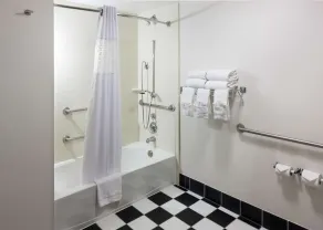 Hampton Inn San Diego-Downtown - Salle de bain