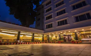 Comrade Inn - Image 1