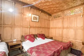 GuestHouser 3 BHK Houseboat d520 - Room